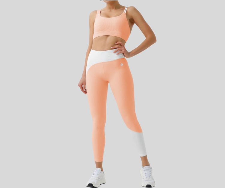 Stand out in this vibrant ribbed set, featuring a double-strap sports bra and matching high-waisted leggings with bold color block details. The top offers light to medium support with a stylish open-back design, while the leggings sculpt and move with you in all the right places.
Fitness Suitability:
Perfect for Strength Training, yoga, Pilates, walking, and light to moderate workouts—ideal for staying supported while looking effortlessly bold.