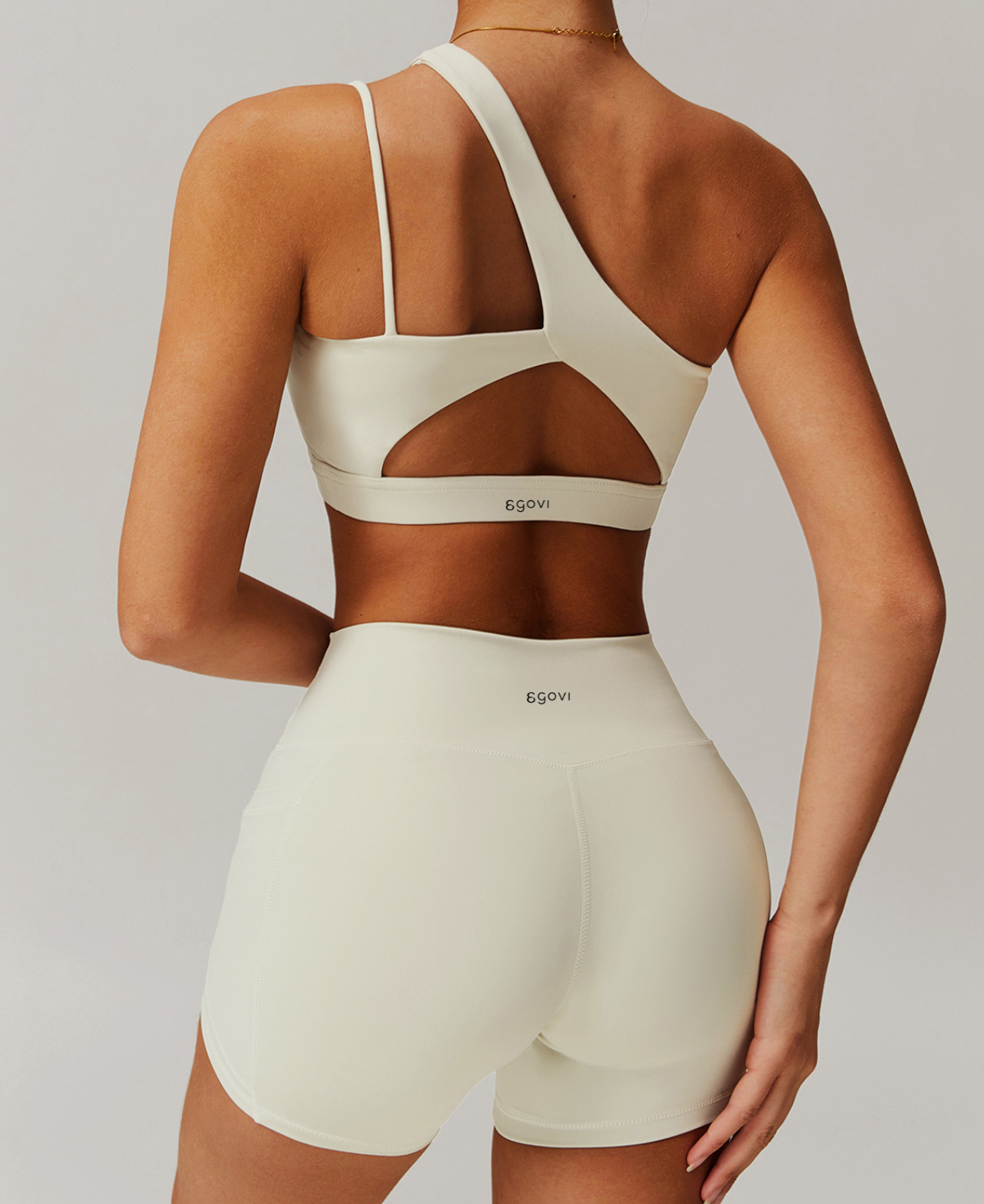 sleek, sculpting, and supportive. Featuring a high waist, side pockets, and flexible stretch that flatters every shape.