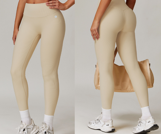 These high-waisted ribbed leggings offer a sculpting fit with a soft, stretchy feel. Ideal for yoga, Pilates, walking, and strength training—comfort meets style for studio and street