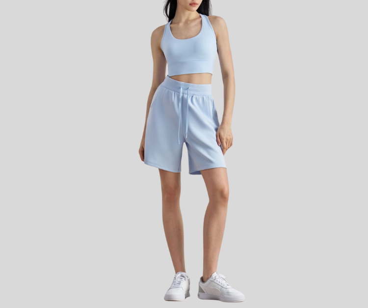 This racerback bra offers a supportive fit with a wide scoop neckline and stretchy, breathable fabric for all-day ease. The sleek, full-coverage design makes it a go-to for movement and style.
