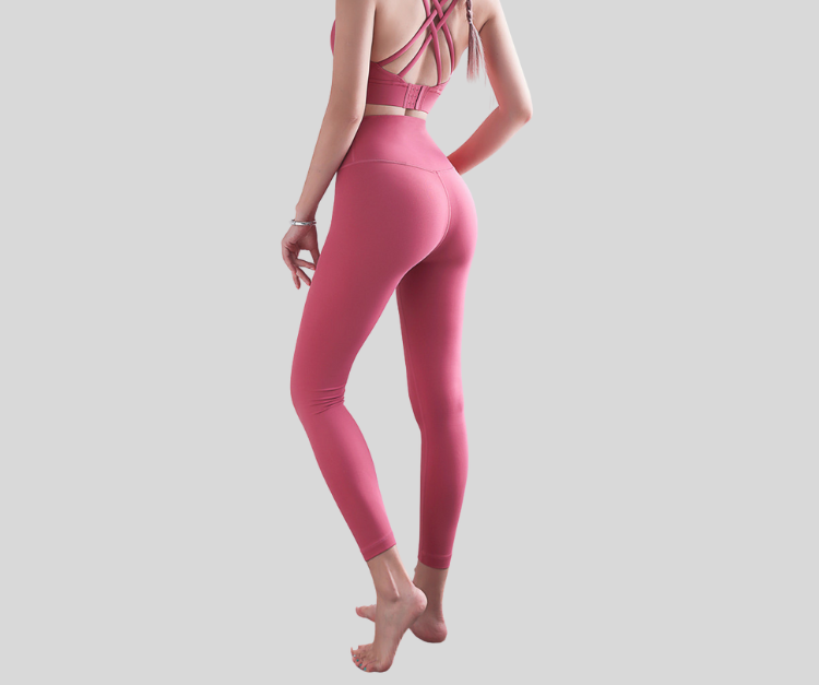Designed for a sleek, supportive fit, these high-waisted leggings offer smooth compression and a sculpting silhouette. Made with moisture-wicking, 4-way stretch fabric to move with you through every rep.

Fitness Suitability:
Perfect for strength training, running, HIIT, yoga, and everyday active wear.