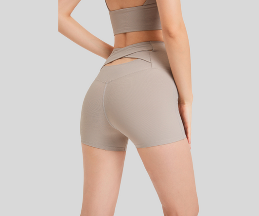 These high-rise ribbed shorts offer a smooth, sculpted fit with light compression and all-day comfort. Designed for movement and style, they’re perfect for yoga, Pilates, walking, and low-impact workouts