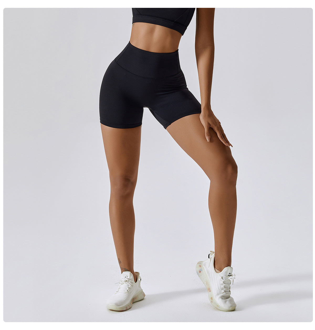 buttery-soft, sculpting, and designed to lift naturally. High-waisted support with invisible contour shaping. Perfect for training, yoga, or daily movement.